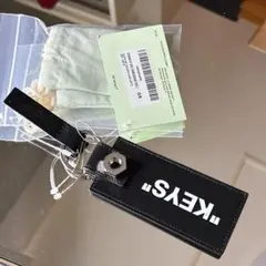OFF WHITE 本革レザー　キーホルダー 新品同様　派手大きめ　高級ブランド