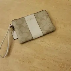 COACHのポーチ