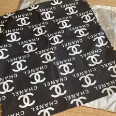 CHANEL クッションカバー 黒白
