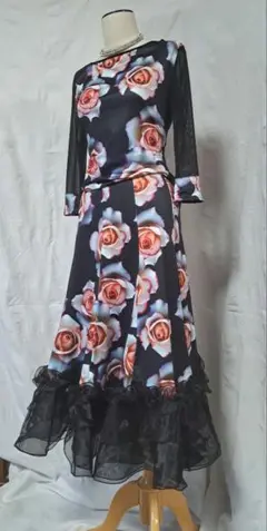 社交ダンス　プリント柄　セットアップ服　レッド