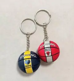 バスケットボールキーホルダー　2種2個セット　大人気　赤　青