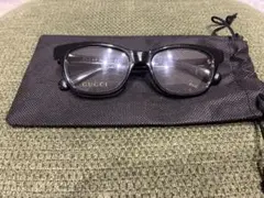 【GUCCI/グッチ】メガネ　眼鏡　メンズ　ファッション　ブラック　蜂