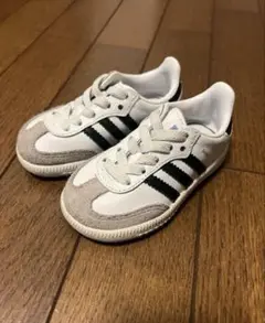 adidas キッズシューズ ホワイト/ブラック