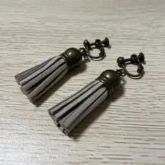 タッセルイヤリング
