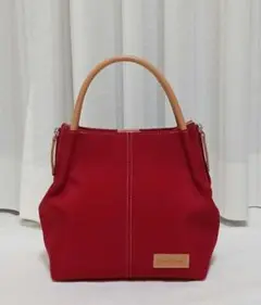 Louis Feraud の 赤 脇ジッパー トートバッグ