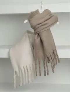 I_am soft fringe volume muffler Beige