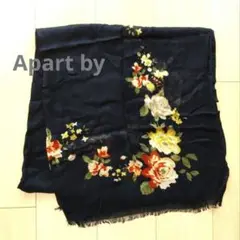 アパートバイ　Apart by　花柄ストール　ネイビー