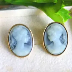 vintageヴィンテージ樹脂？硝子？上品ブルーカメオイヤリング