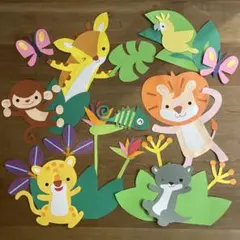 壁面飾り　ジャングル　動物　秋　遠足　9月　10月　保育園　こども園　参観日