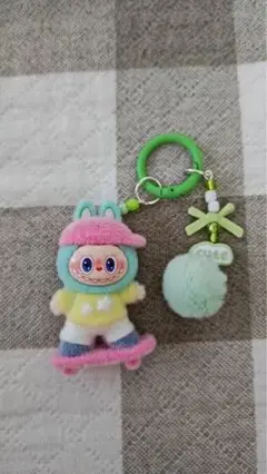 ラブブ らぶぶ Labubu キーホルダー