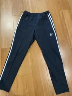 【最終値下げ】adidas 黒 ジャージ Mサイズ 3本ライン