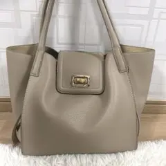 【美品】ぺシンシャ　レザーショルダーマルチバッグ　ヤマダヤ