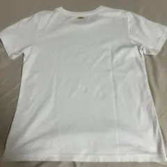 アルページュストーリー ロゴ金プレート　白Tシャツ L