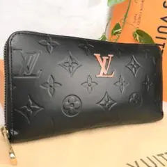 ルイヴィトン 美品 ベージュ×マットブラック ジッピーウォレット 男女 長財布