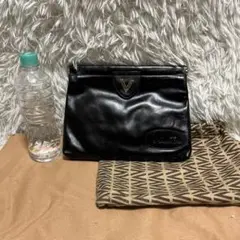美品 MARIO VALENTINO クラッチバッグ ロゴ 黒 レザー