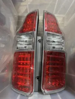 画像更新　トヨタ ヴォクシー 70 後期 純正テール 左右セット 訳あり中古品 2025年最新】Yahoo!オークション -voxy 70 テールの中古品・新品