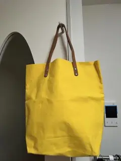 イエローレザーハンドルトートバッグ