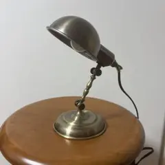 インターフォルム　デスクライト