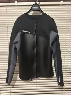 VOLCOM タッパー Lサイズ