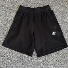 adidas ブラック ショートパンツ XS
