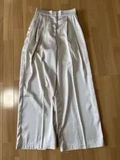 アンティローザ　サテンワイドパンツ　L