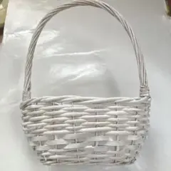 ホワイトバスケット・かご　持ち手付き　白　〈既製品〉