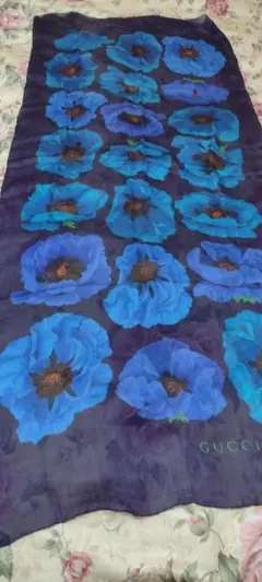 GUCCI シルクストール薔薇