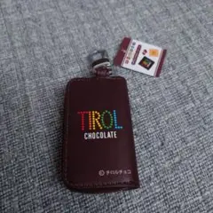 チロルチョコ　カラビナ付きキーケース