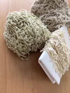 アブリル　糸