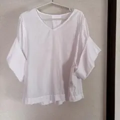 ホワイトブラウス　ドゥドゥ