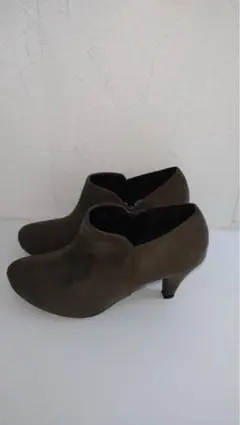 Item thumbnail for item 8b7d4348-da2a-47a7-9710-54e6ffee47b2