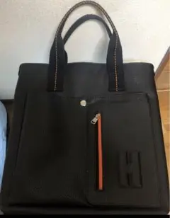黒のレザービジネスバッグ