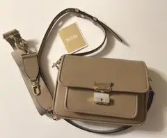 【美品】マイケルコース ショルダーバッグ メッセンジャー ミディアム