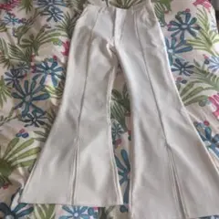 GRL ホワイト フレアパンツ Mサイズ