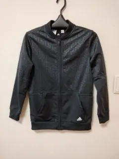 adidas ジップアップ 黒