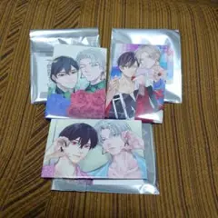 『Kiss me crying』　スクエア缶バッジ