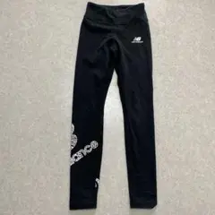 ニューバランス　NB スポーツパンツ　XS 黒　プリントロゴ　小さめ