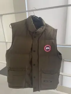 CANADA GOOSE ダウンベスト