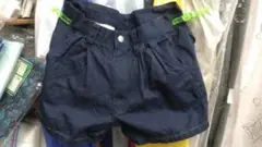 男の子　ショートパンツ　半ズボン　濃紺　110㎝　前ボタンにファスナー　未使用