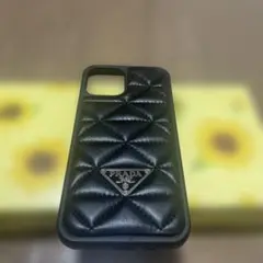 PRADA キルティングレザー iPhoneケース