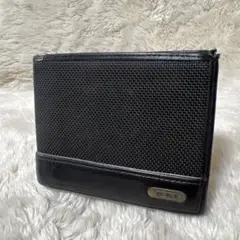 TUMI トゥミ　二つ折り　サイフ　黒　ブラック