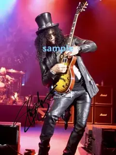 アクセル・ローズ直筆サイン入り2Lサイズ写真…ガンズ・アンド・ローゼズ… アクセル・ローズ直筆サイン入り2Lサイズ写真…ガンズ・アンド