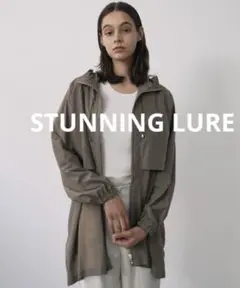新品タグつき STUNNING LURE ライトミドルフーディ Mサイズ