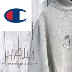 Champion 刺繍ロゴパーカー 縫い目風 ビンテージ 古着女子