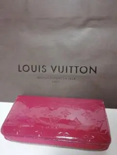 LOUIS VUITTON 財布 ピンク 女性用 ヴェルニ