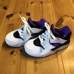 ナイキ　ハラチ　NIKE HUARACHE