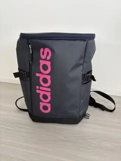 adidas グレー バックパック ピンクロゴ
