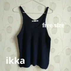 ikka ネイビーノースリーブトップス レディース