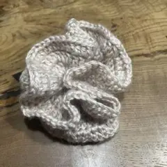 ダブルフリル毛糸シュシュ　ベージュ