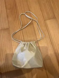 MODERN WEAVING /LAMB GATHER BUCKET
